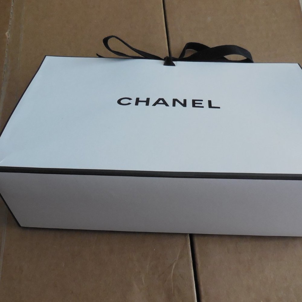 CHANEL Triangle Gift Box Empty 8.75x5.5x3" - Picture 11 of 12